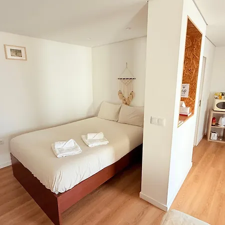 Casinha No Caminho De Santiago * Belinho